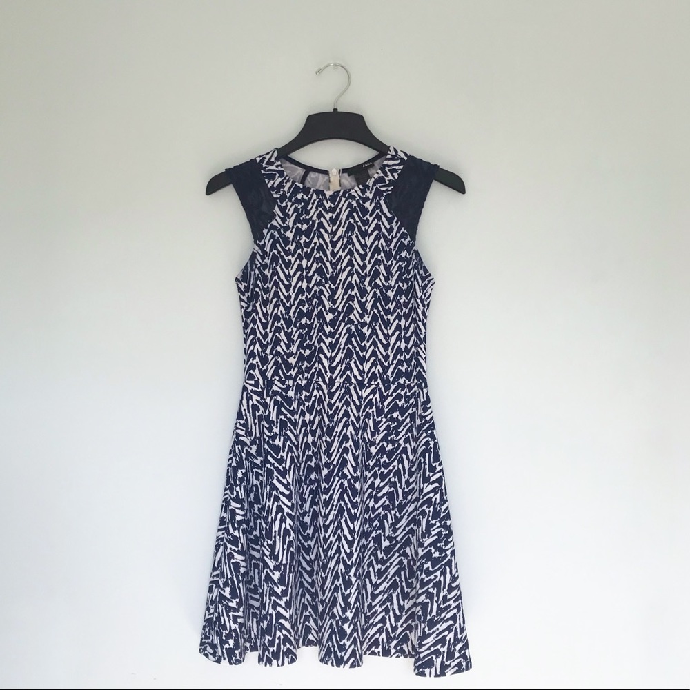 Aqua Navy & White Sleeveless Dress Size Medium